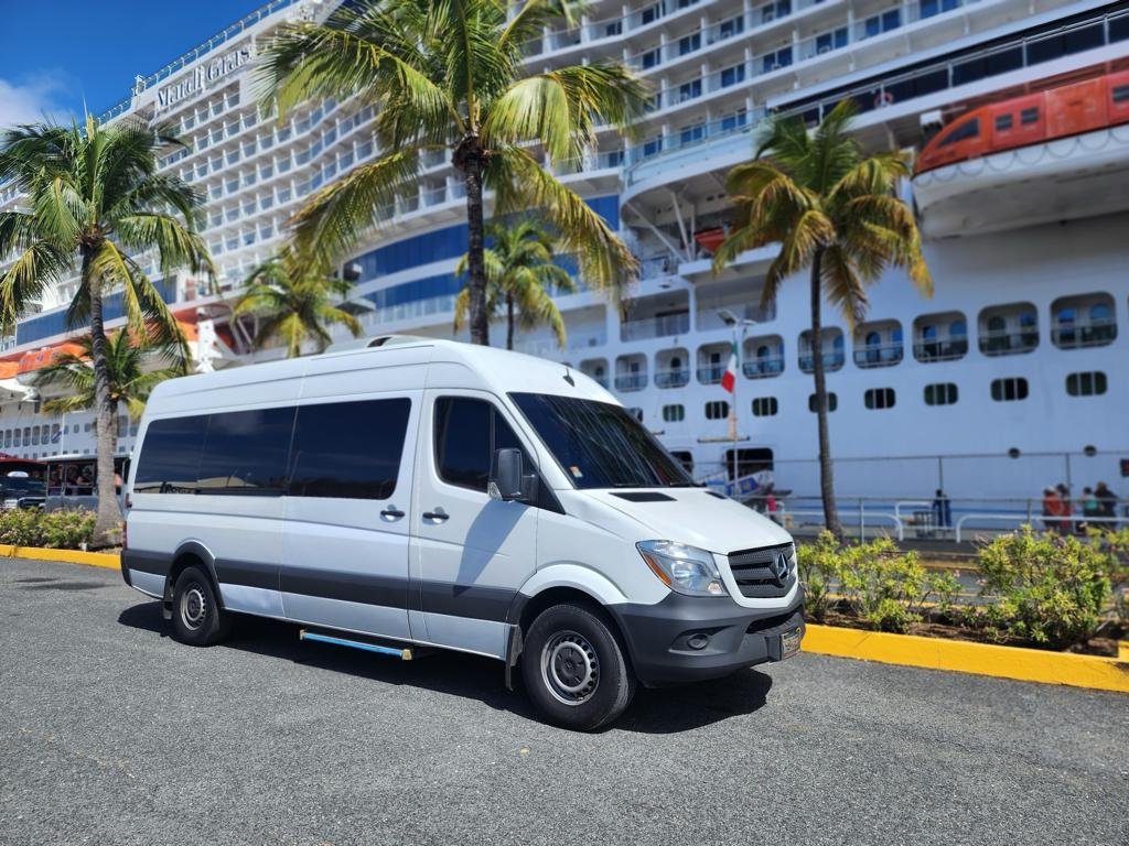 limo service in charlotte amalie